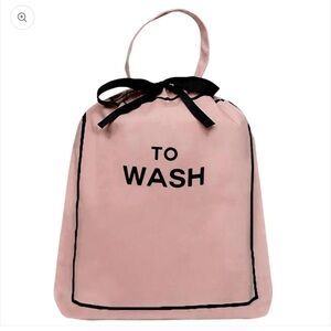 ⭐️NWOT⭐️ Bag-all TO WASH bag.